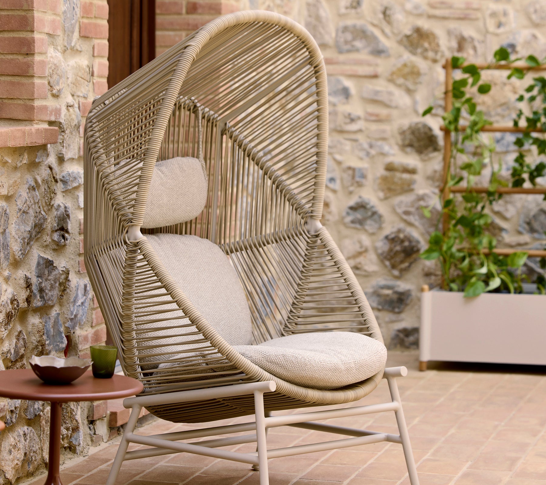 Woven Outdoor Lounge Chair Rope Base