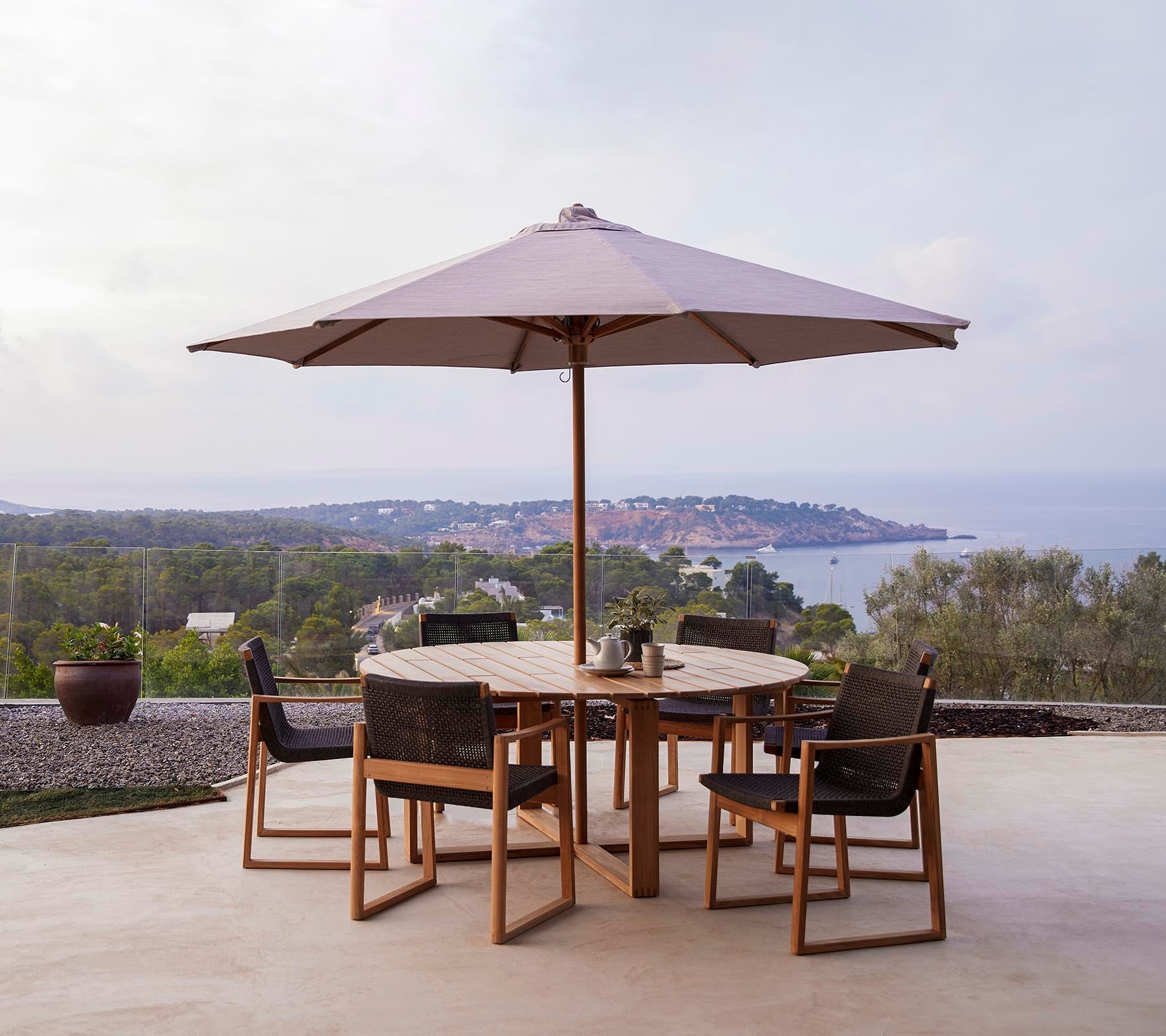 Classic Teak Garden Parasol with Pulley 3m