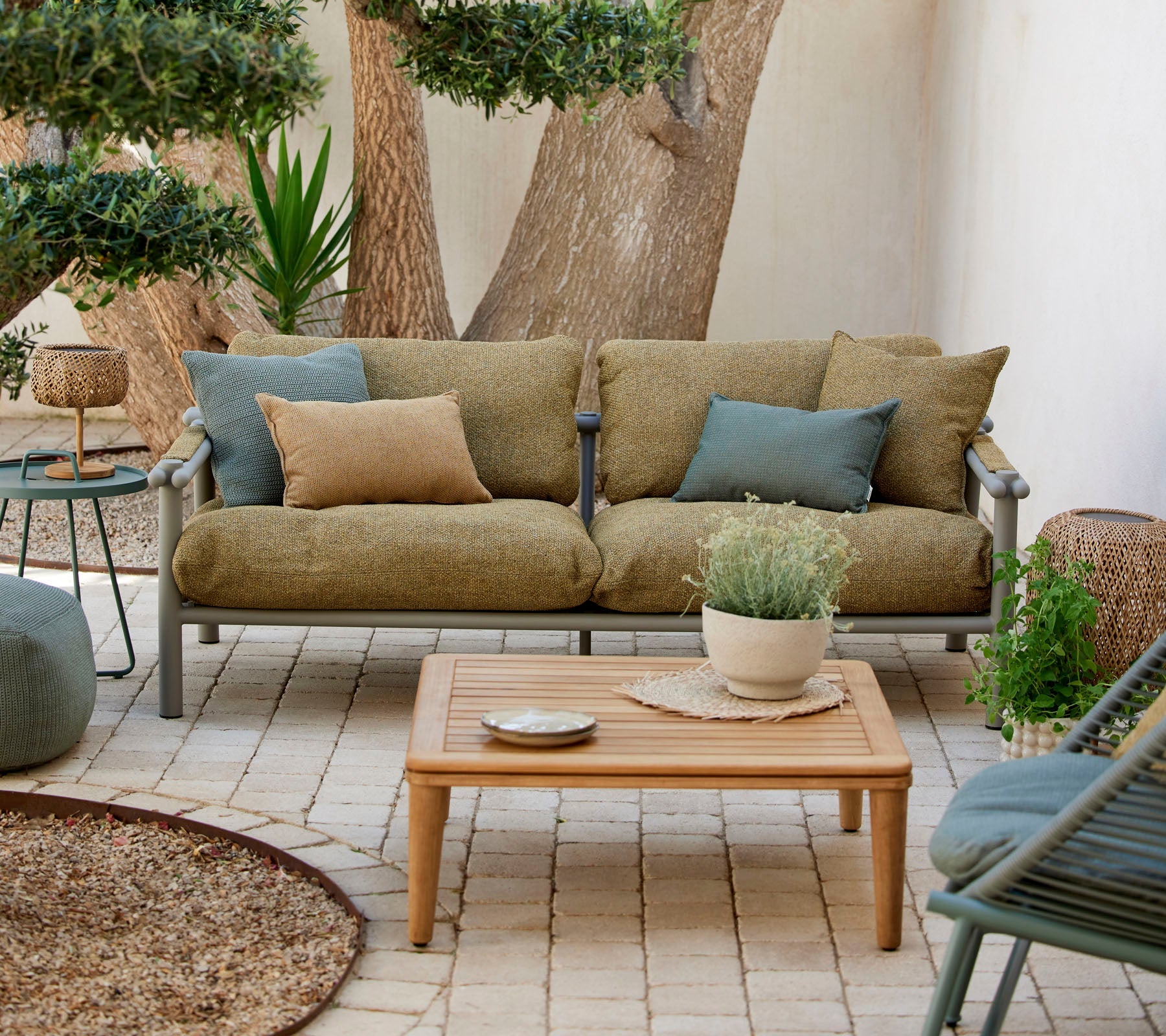Outdoor 2 Seater Sofa Sticks Frame