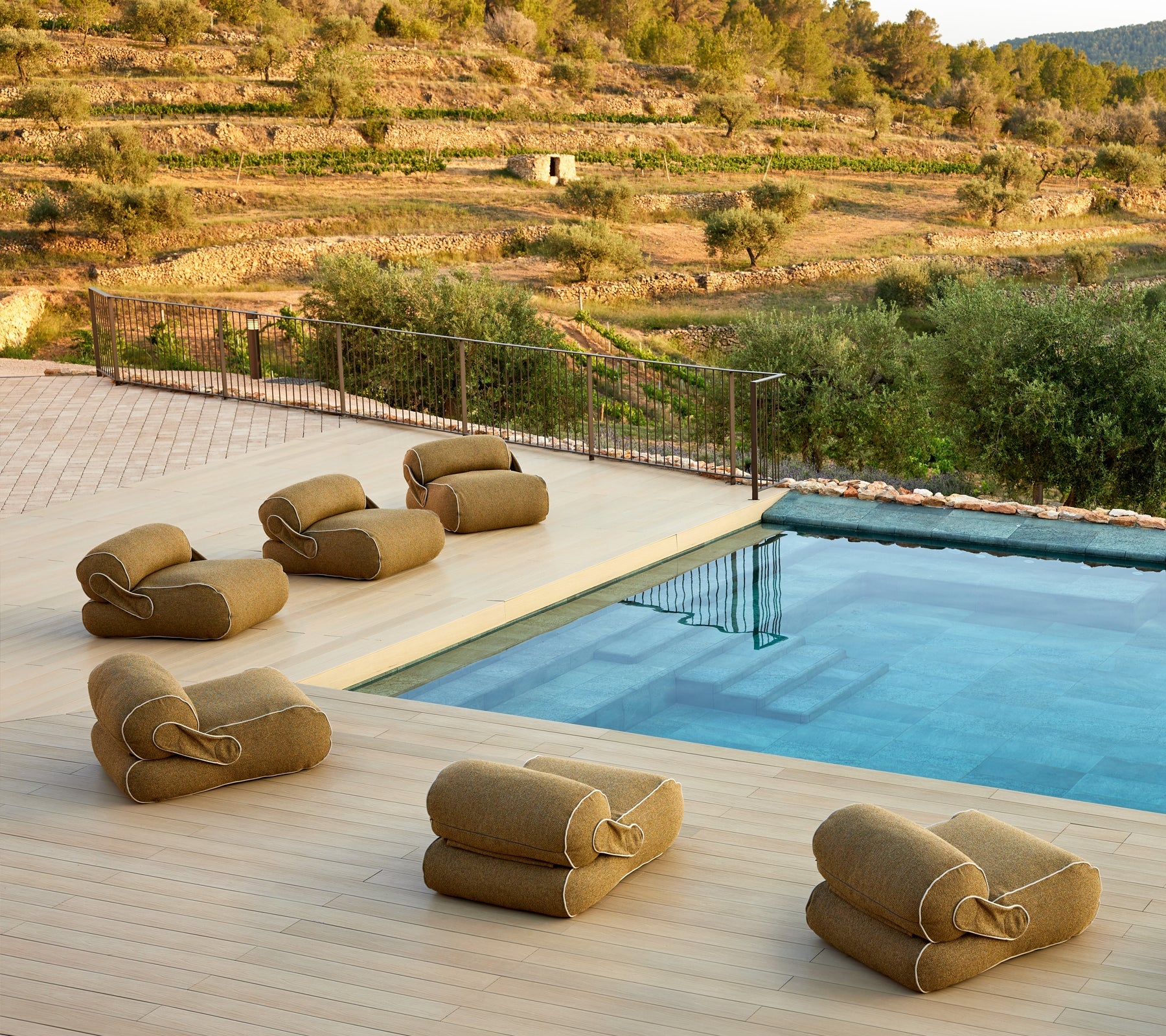 Modern Lounge Chair Plush Foam